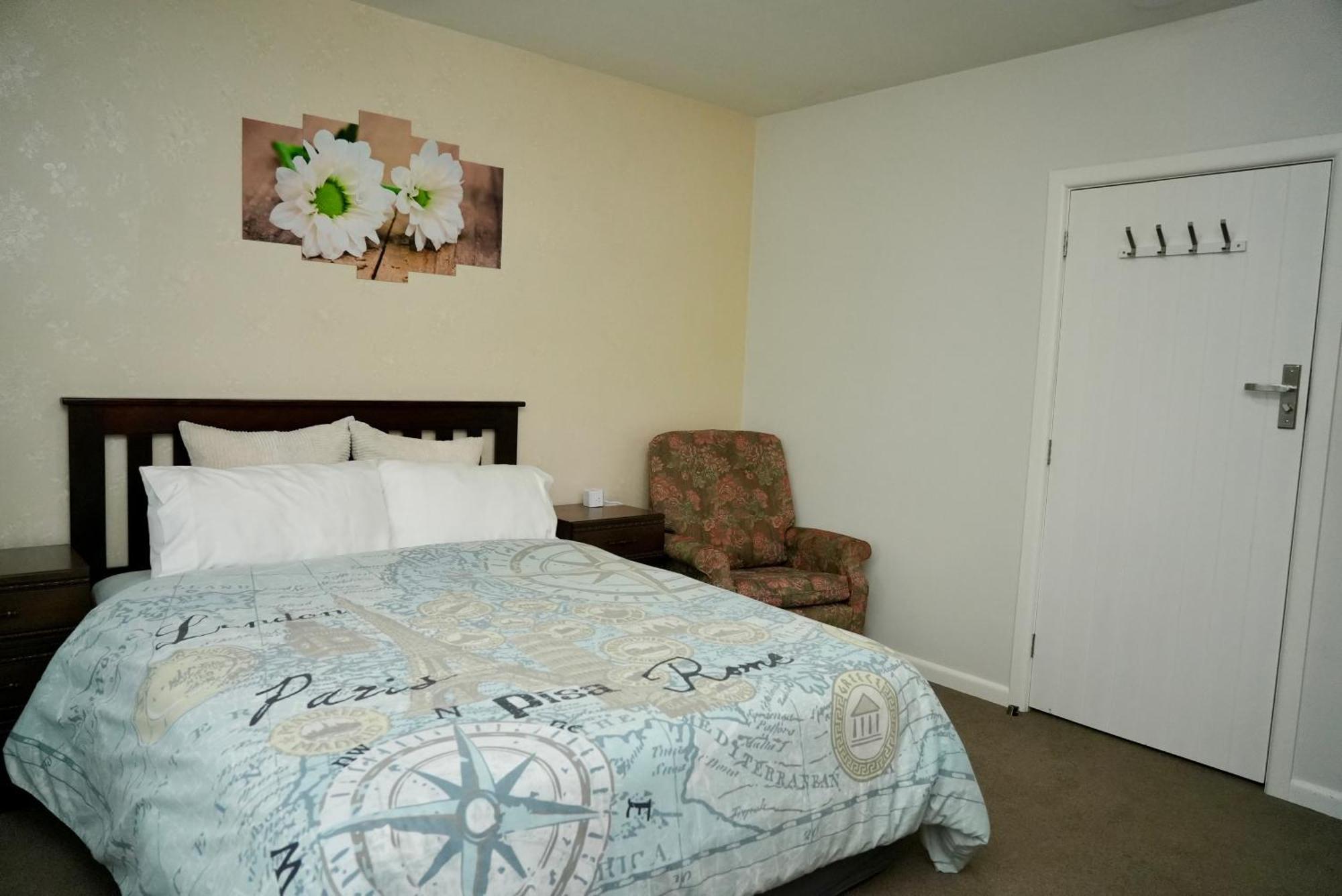 Cozy And Sunny Room Near City To Seapath كريستتشيرش الغرفة الصورة