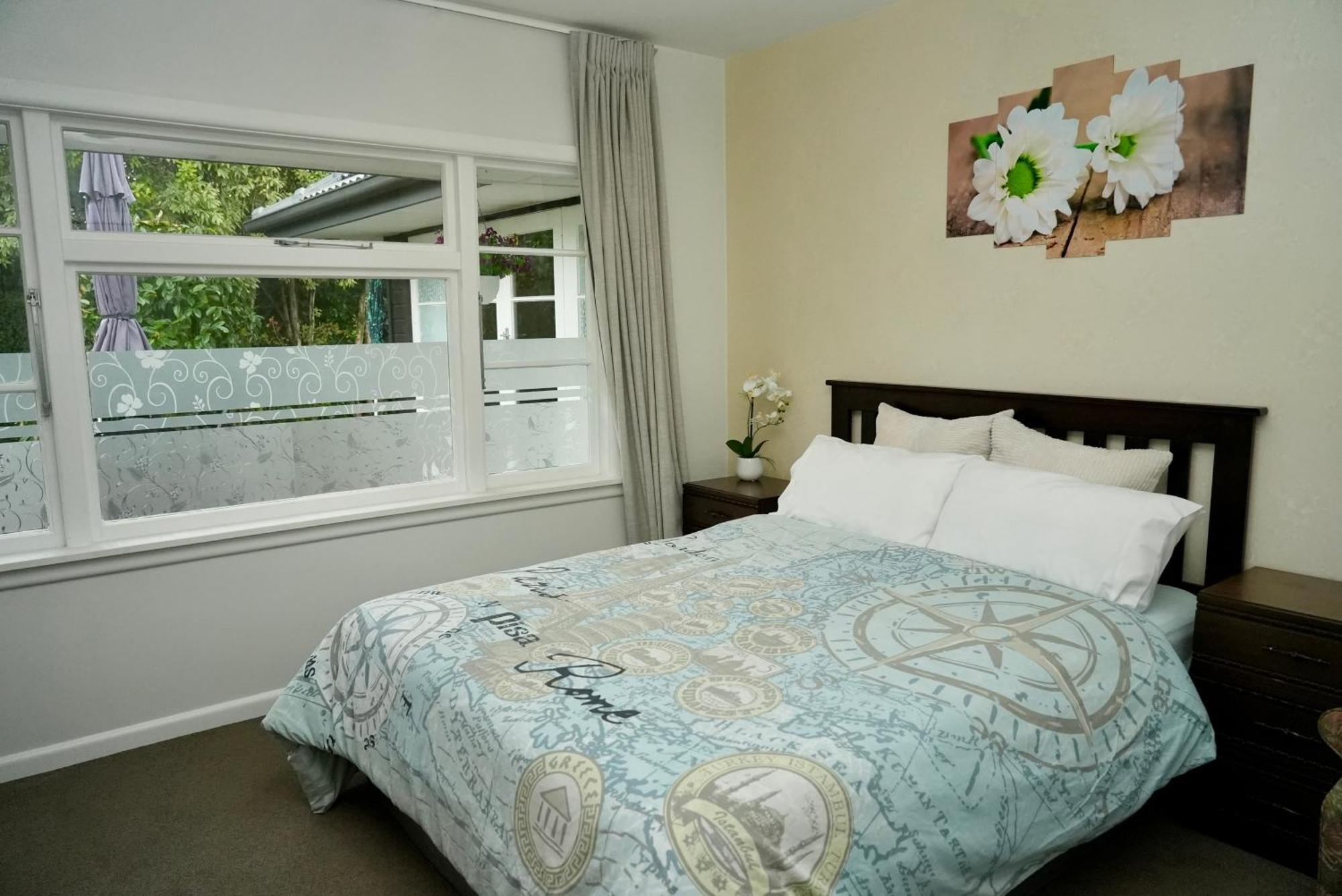 Cozy And Sunny Room Near City To Seapath كريستتشيرش الغرفة الصورة