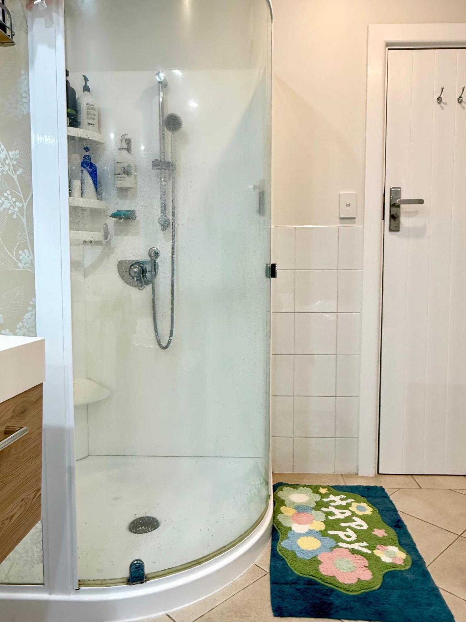 Cozy And Sunny Room Near City To Seapath كريستتشيرش المظهر الخارجي الصورة