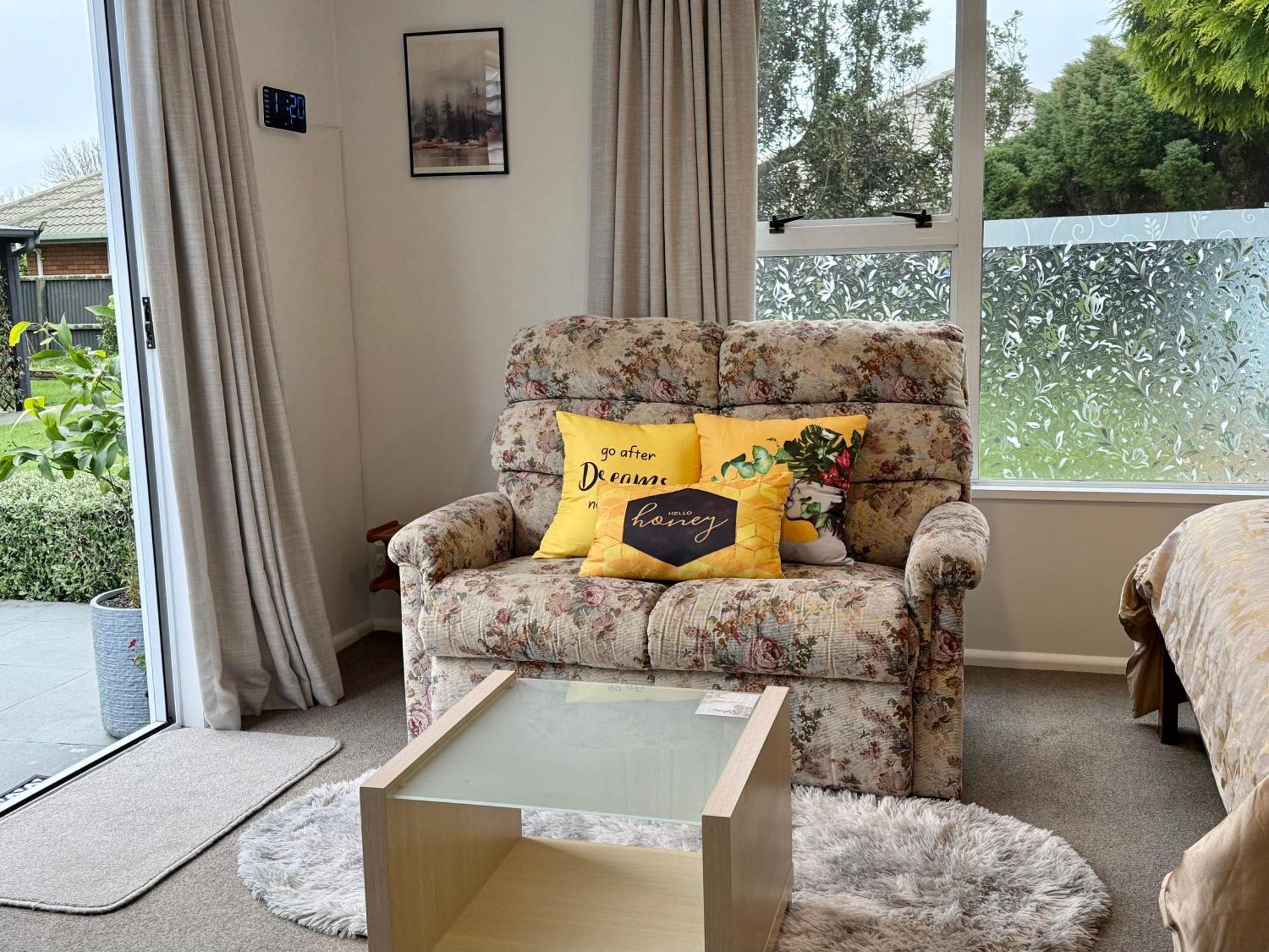 Cozy And Sunny Room Near City To Seapath كريستتشيرش المظهر الخارجي الصورة